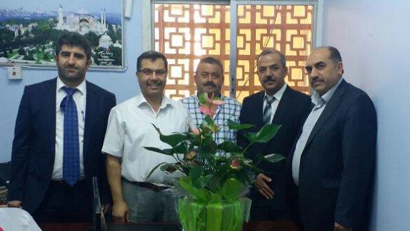 Taif Uluslararası Türk Okulu Müdürü ve Okul Yönetim Kurulu Başkan ile Üyelerinin Ataşemiz Sayın İsmail ALTINKAYNAK´ı Ziyaretleri
