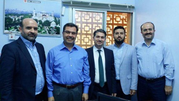Medine Uluslararası Türk Okulu Müdürü Ebubekir AKMERCAN ve Okul Yönetim Kurulu Başkanı Çelebi AKKURT´un Ataşemiz Sayın İsmail ALTINKAYNAK´ı Ziyaretleri